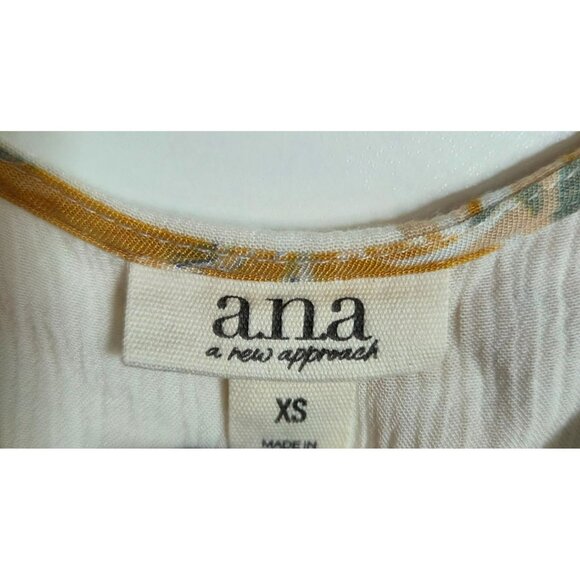 A.N.A Women's tank top size XS Cream/blue/yellow sleeveless summer/vacation top - Picture 3 of 5
